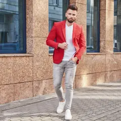 Młodzieżowe eleganckie stylizacje, które zachwycą na każdej uroczystości