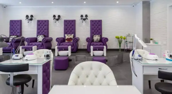 Inspirujące pomysły na nazwę salonu stylizacji paznokci, które przyciągną klientów